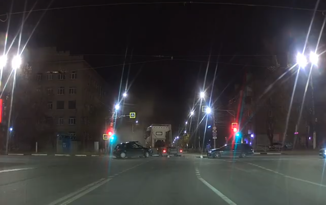 Момент смертельной аварии на улице Циолковского в Рязани попал на видео
